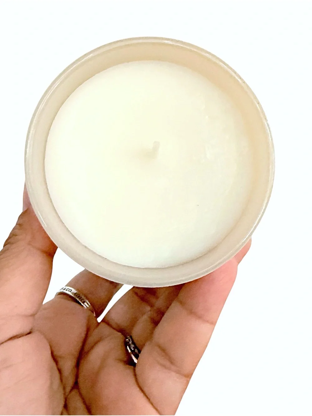 Leoben Company SANDALWOOD + MUSK Scented Candle - Cream